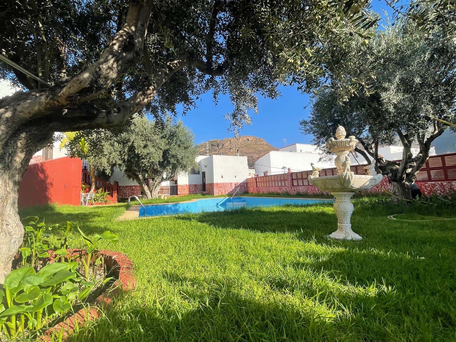 6 soveværelse Finca/Landehus til salg i Enix med swimmingpool - € 380.000 (Ref: 9330698)