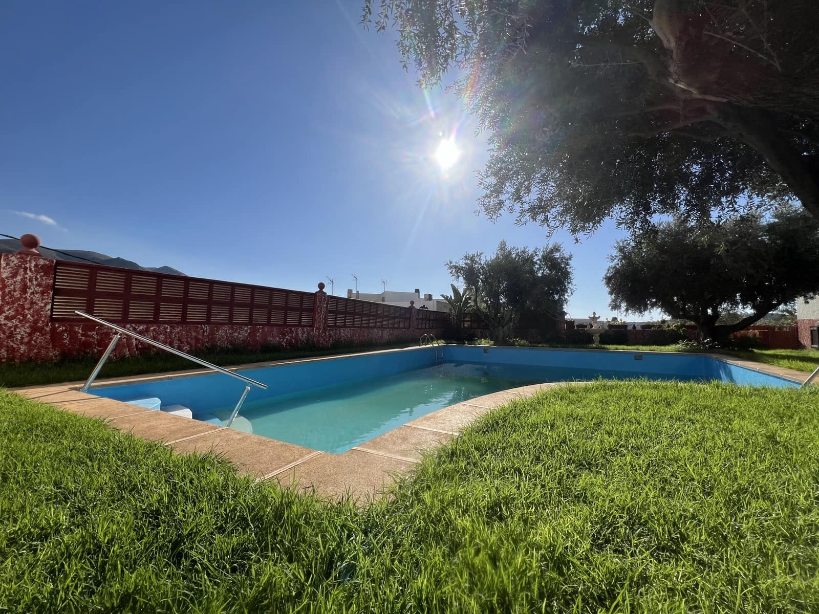 6 soveværelse Finca/Landehus til salg i Enix med swimmingpool - € 380.000 (Ref: 9330698)