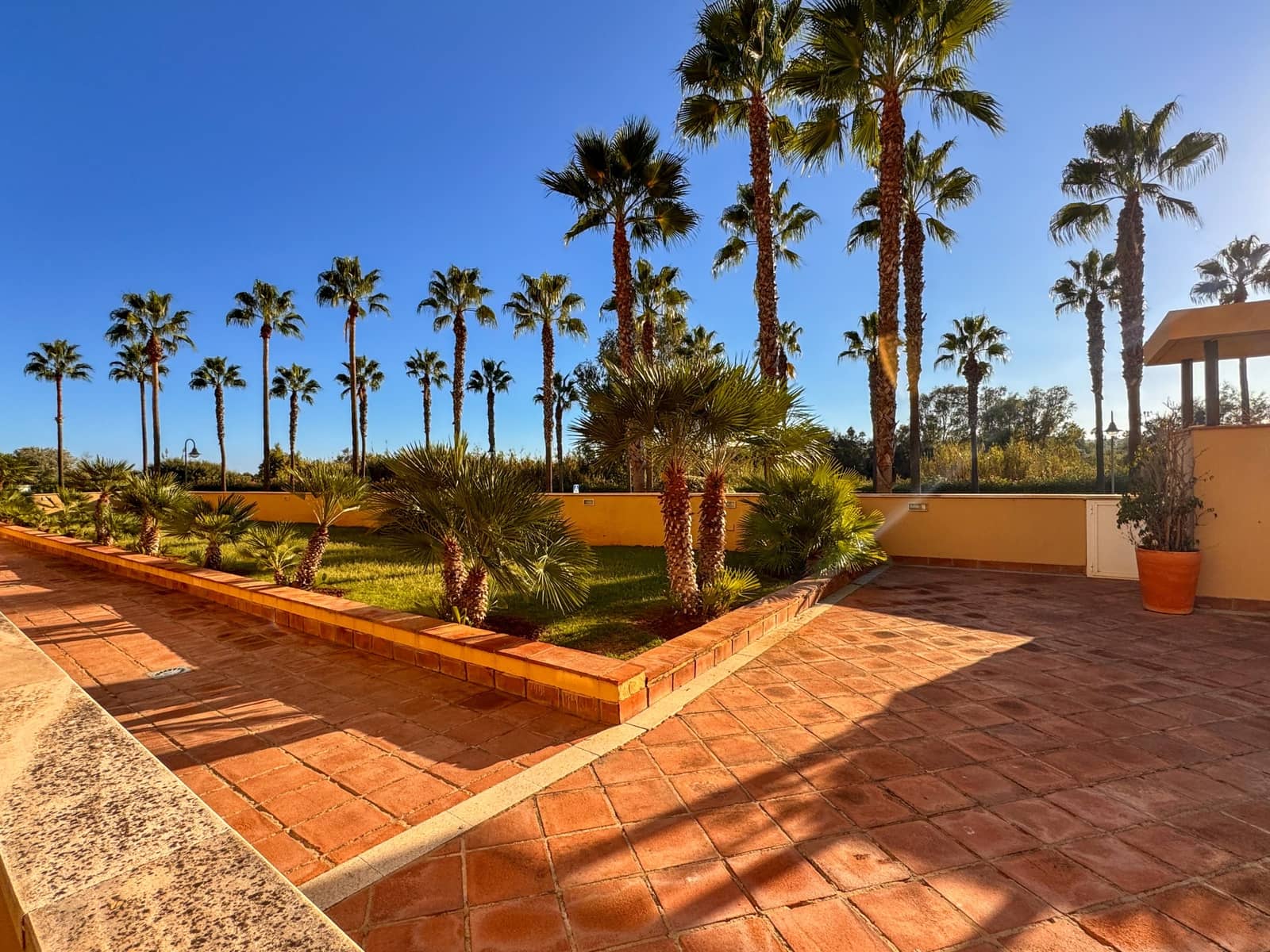 2 bedroom Apartment for sale in Sotogrande with pool garage - € 525,000 (Ref: 9335029)