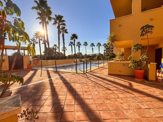 2 sovrum Lägenhet till salu i Sotogrande, San Roque med pool garage - 525 000 € (Ref: 9335029)