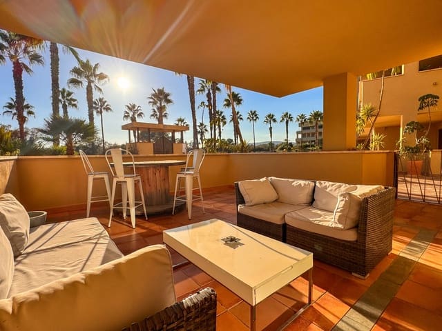 2 sovrum Lägenhet till salu i Sotogrande, San Roque med pool garage - 525 000 € (Ref: 9335029)