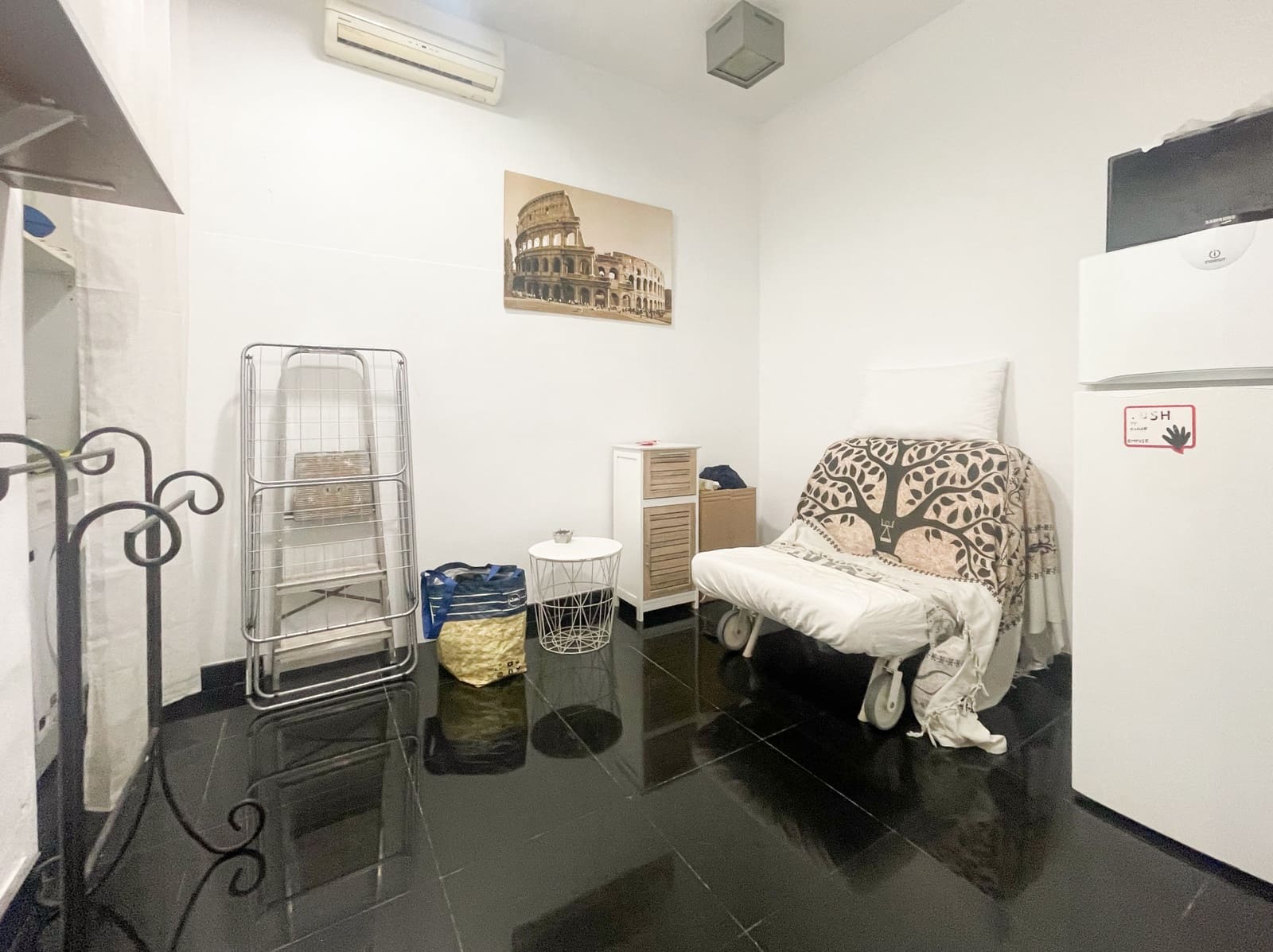 Commercieel te koop in Ibiza dorp met garage - € 700.000 (Ref: 9344654)