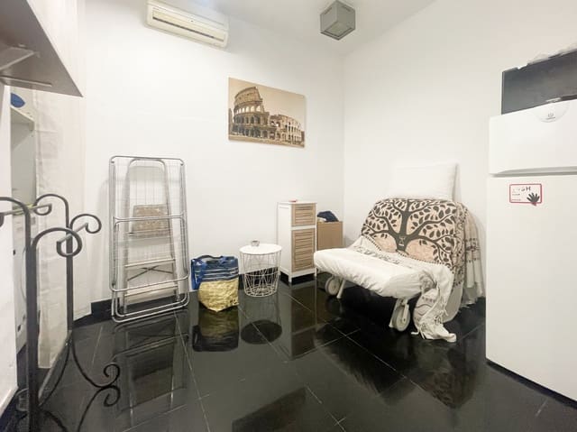 Commercial for sale in Ibiza / Eivissa town with garage - € 700,000 (Ref: 9344654)