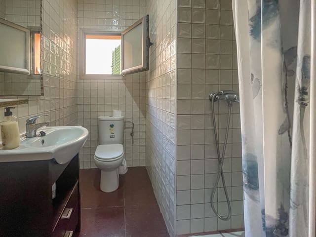 Commercial for sale in Ibiza / Eivissa town with garage - € 700,000 (Ref: 9344654)