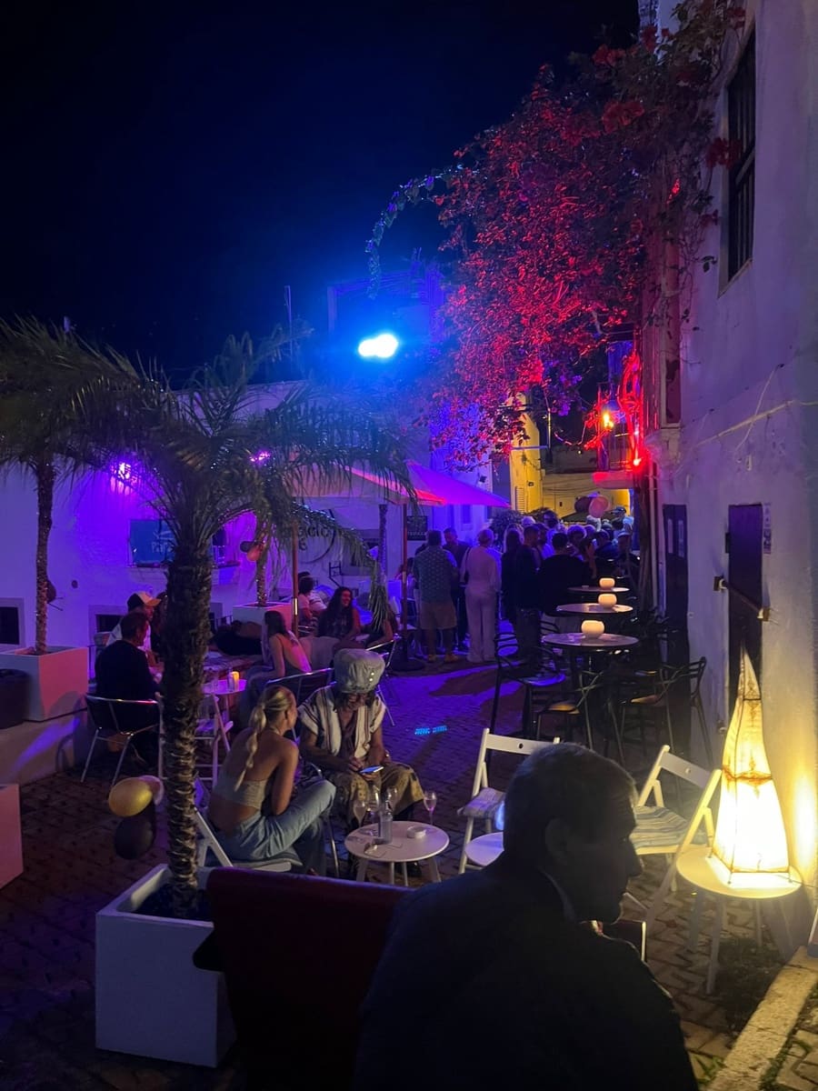 Restaurant/Bar til salgs i Ibiza by - € 435 000 (Ref: 9344655)