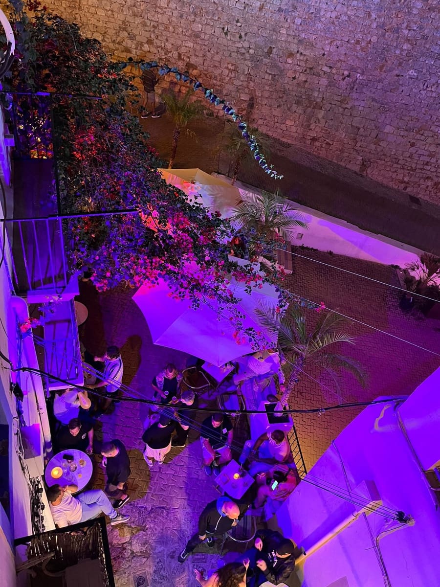 Restaurant/Bar til salgs i Ibiza by - € 435 000 (Ref: 9344655)