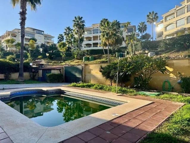 4 soveværelse Villa til salg i Mijas Costa, Mijas med swimmingpool garage - € 820.000 (Ref: 9355915)
