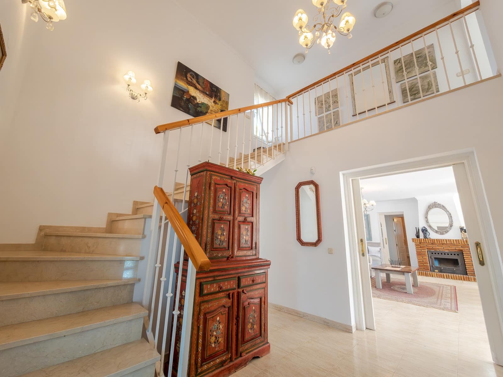 5 makuuhuone Huvila myytävänä paikassa Mijas Costa mukana uima-altaan 
autotalli - 1 000 000 € (Ref: 9359388)