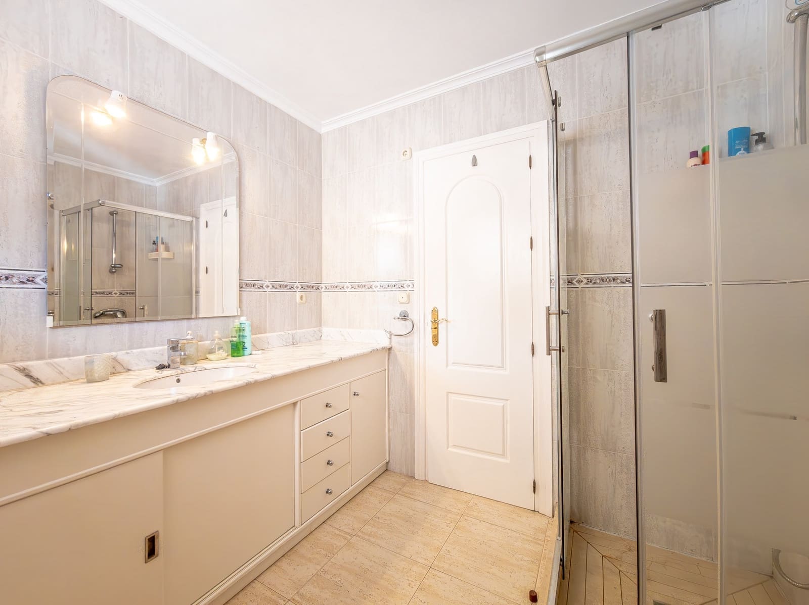 5 makuuhuone Huvila myytävänä paikassa Mijas Costa mukana uima-altaan 
autotalli - 1 000 000 € (Ref: 9359388)