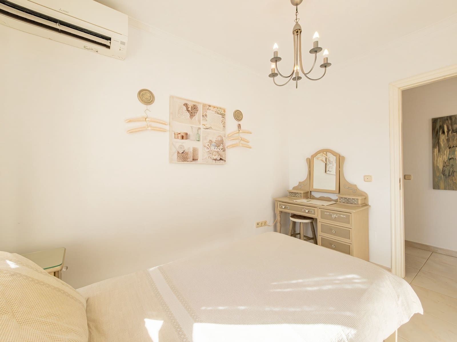 5 makuuhuone Huvila myytävänä paikassa Mijas Costa mukana uima-altaan 
autotalli - 1 000 000 € (Ref: 9359388)