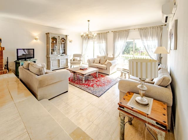 5 makuuhuone Huvila myytävänä paikassa Mijas Costa, Mijas mukana uima-altaan 
autotalli - 1 000 000 € (Ref: 9359388)