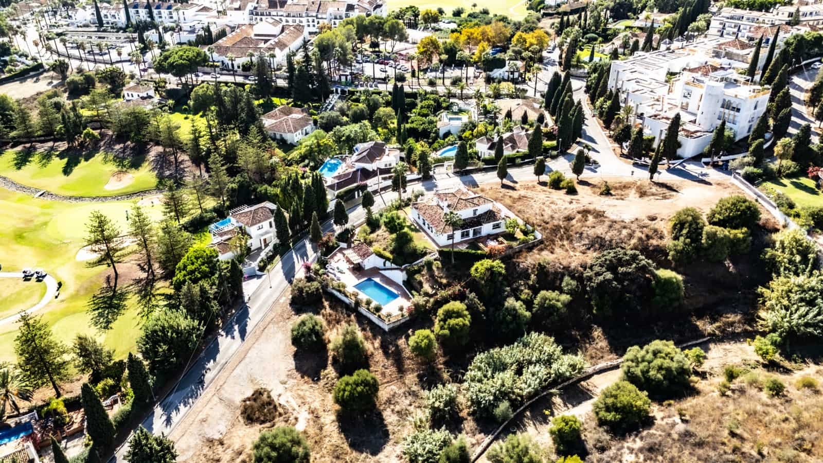 5 makuuhuone Huvila myytävänä paikassa Mijas Costa mukana uima-altaan 
autotalli - 1 000 000 € (Ref: 9359388)