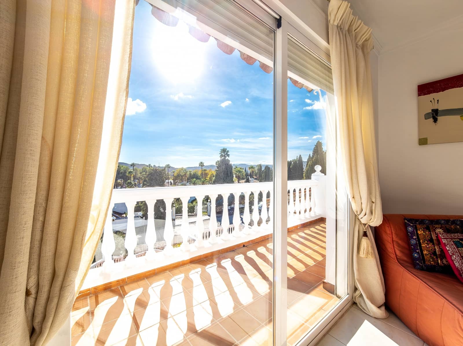 5 makuuhuone Huvila myytävänä paikassa Mijas Costa mukana uima-altaan 
autotalli - 1 000 000 € (Ref: 9359388)