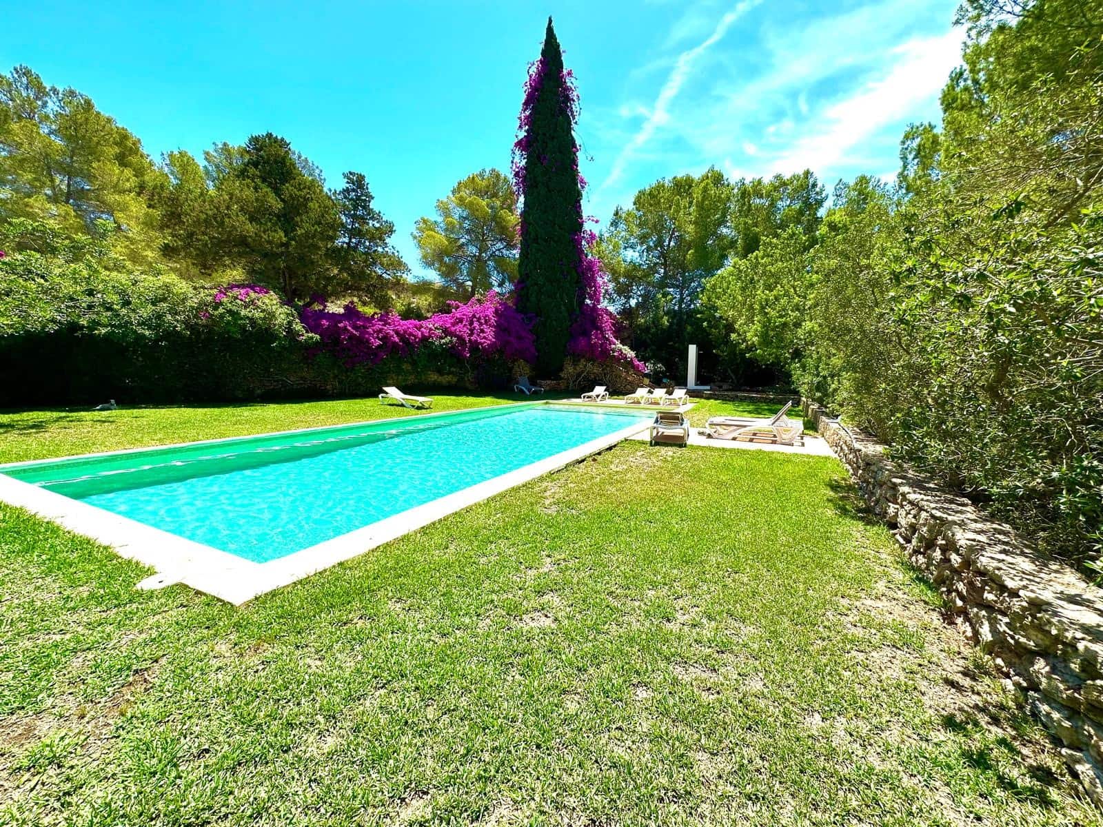 1 makuuhuone Huoneisto myytävänä paikassa Roca Llisa mukana uima-altaan 
autotalli - 695 000 € (Ref: 9359389)