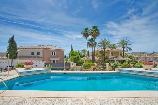 3 soveværelse Villa til salg i Mijas Costa, Mijas med swimmingpool garage - € 1.800.000 (Ref: 9362389)