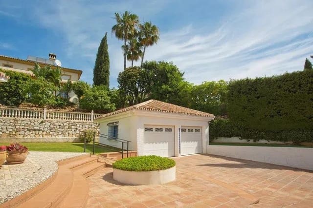 3 soveværelse Villa til salg i Mijas Costa, Mijas med swimmingpool garage - € 1.800.000 (Ref: 9362389)