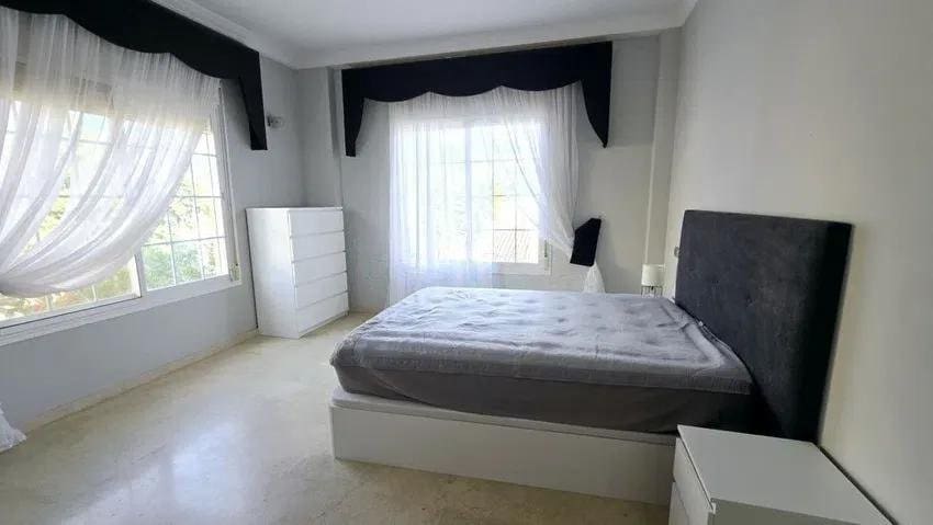 4 soveværelse Villa til salg i Mijas Costa med swimmingpool garage - € 790.000 (Ref: 9362391)