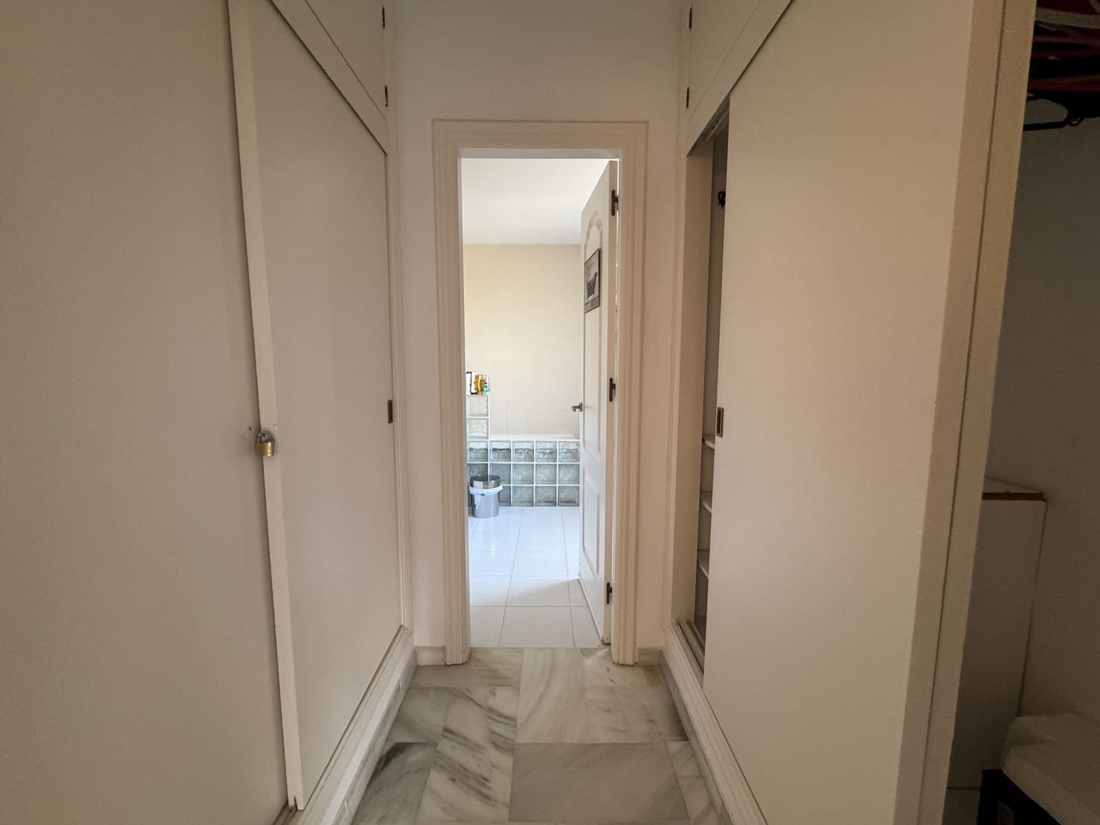 5 soverom Villa til salgs i Pinos de Alhaurin med svømmebasseng garasje - € 1 300 000 (Ref: 9367348)
