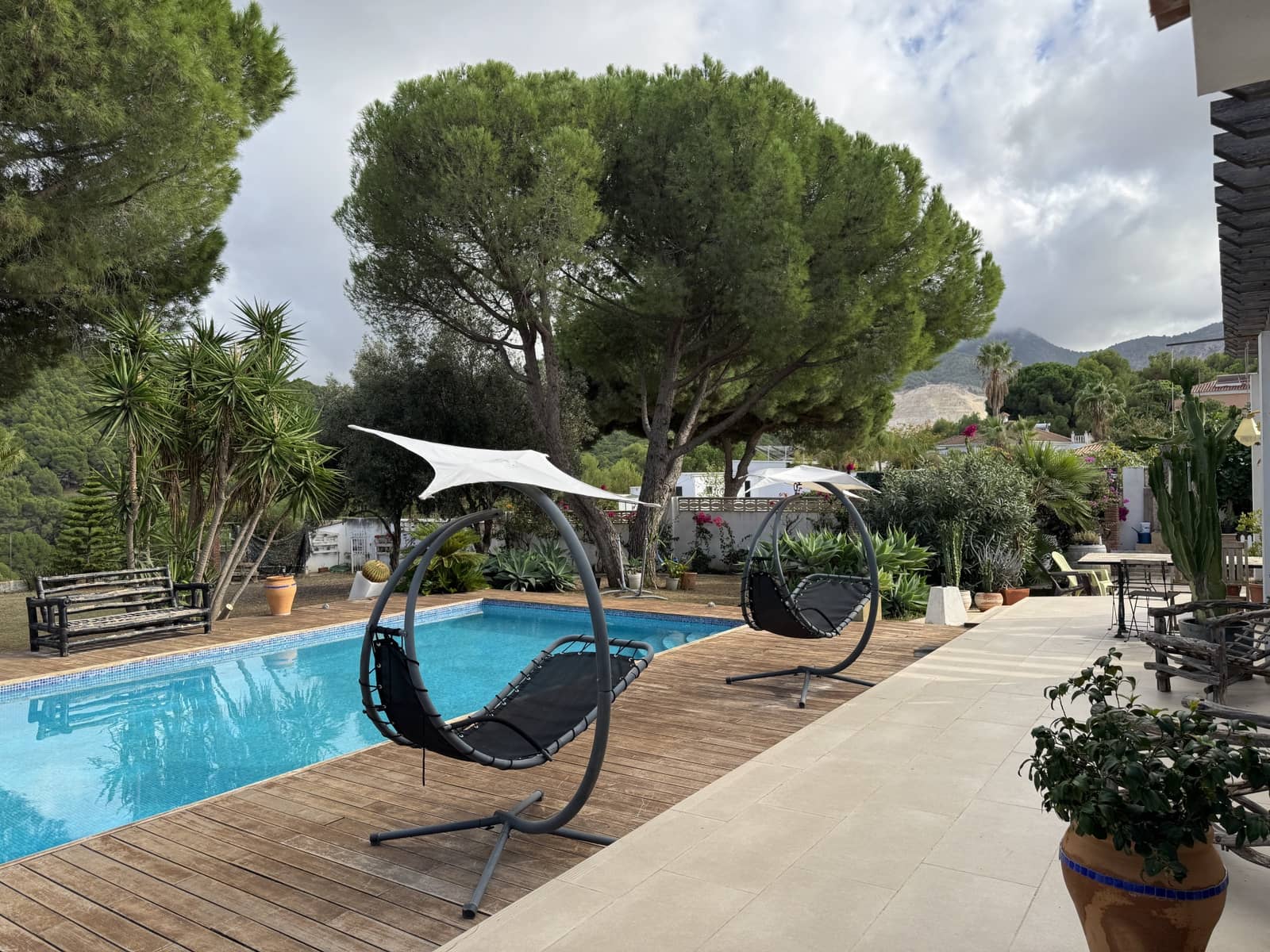 5 soverom Villa til salgs i Pinos de Alhaurin med svømmebasseng garasje - € 1 300 000 (Ref: 9367348)