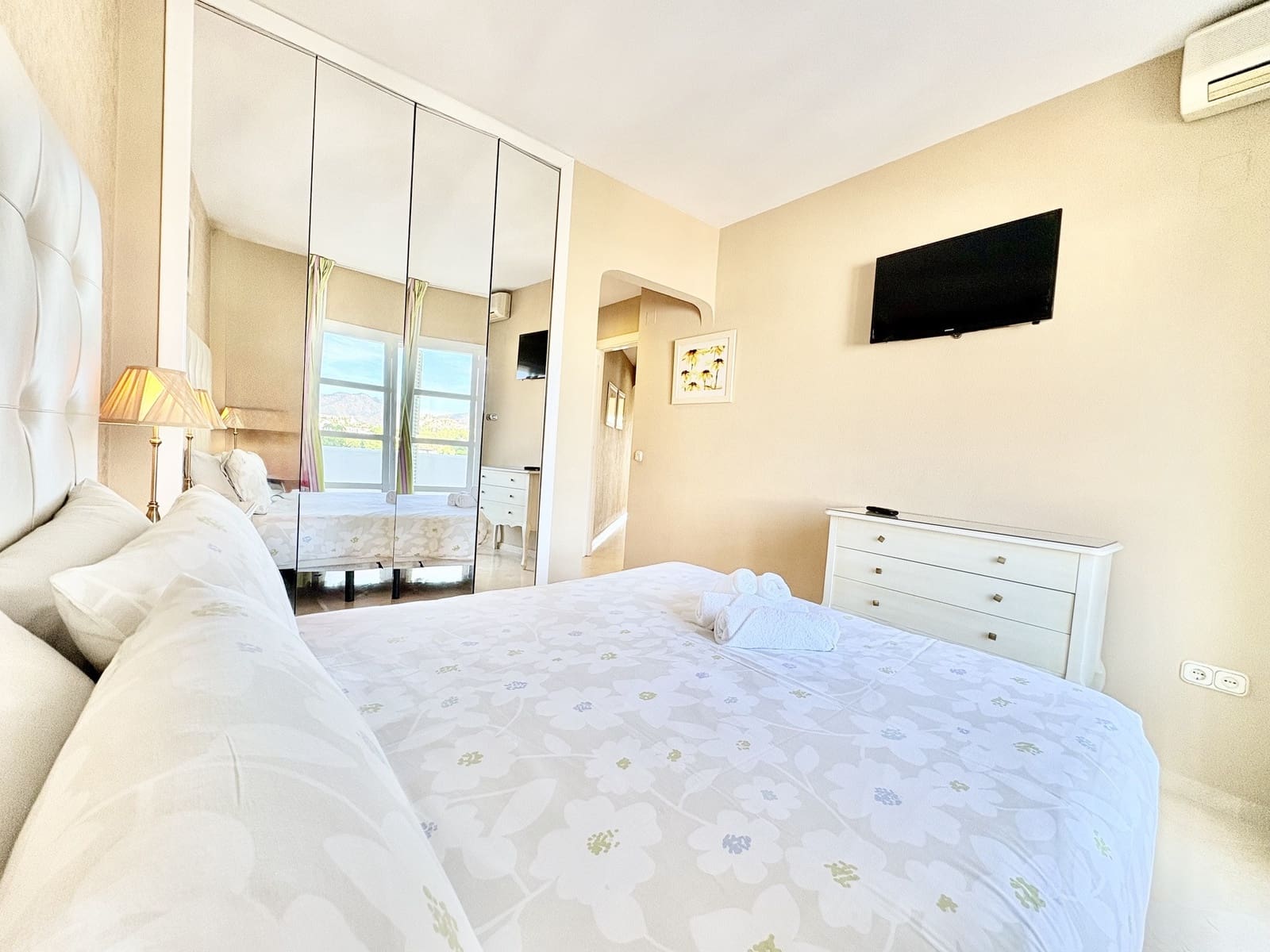 2 bedroom Penthouse for sale in Mijas Costa with pool garage - € 340,000 (Ref: 9371966)