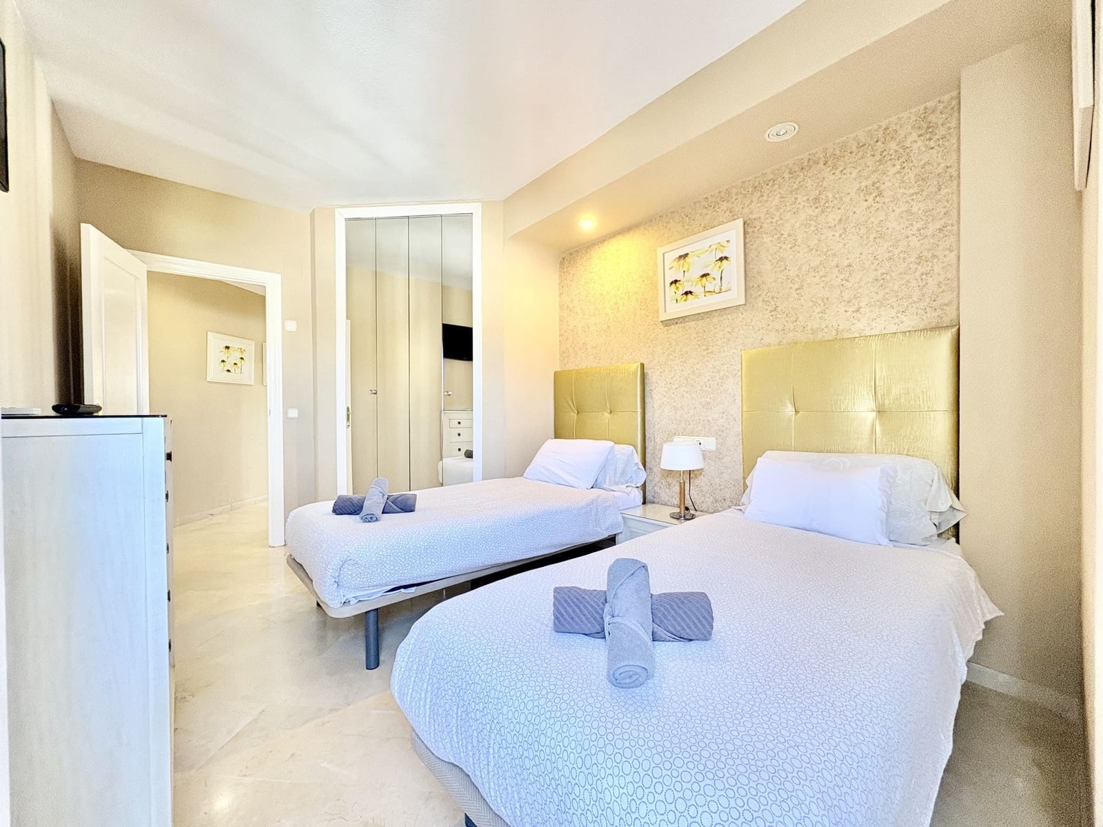 2 bedroom Penthouse for sale in Mijas Costa with pool garage - € 350,000 (Ref: 9371966)