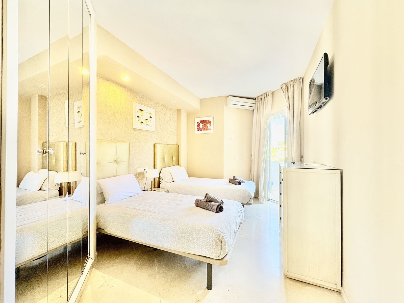 2 bedroom Penthouse for sale in Mijas Costa with pool garage - € 350,000 (Ref: 9371966)