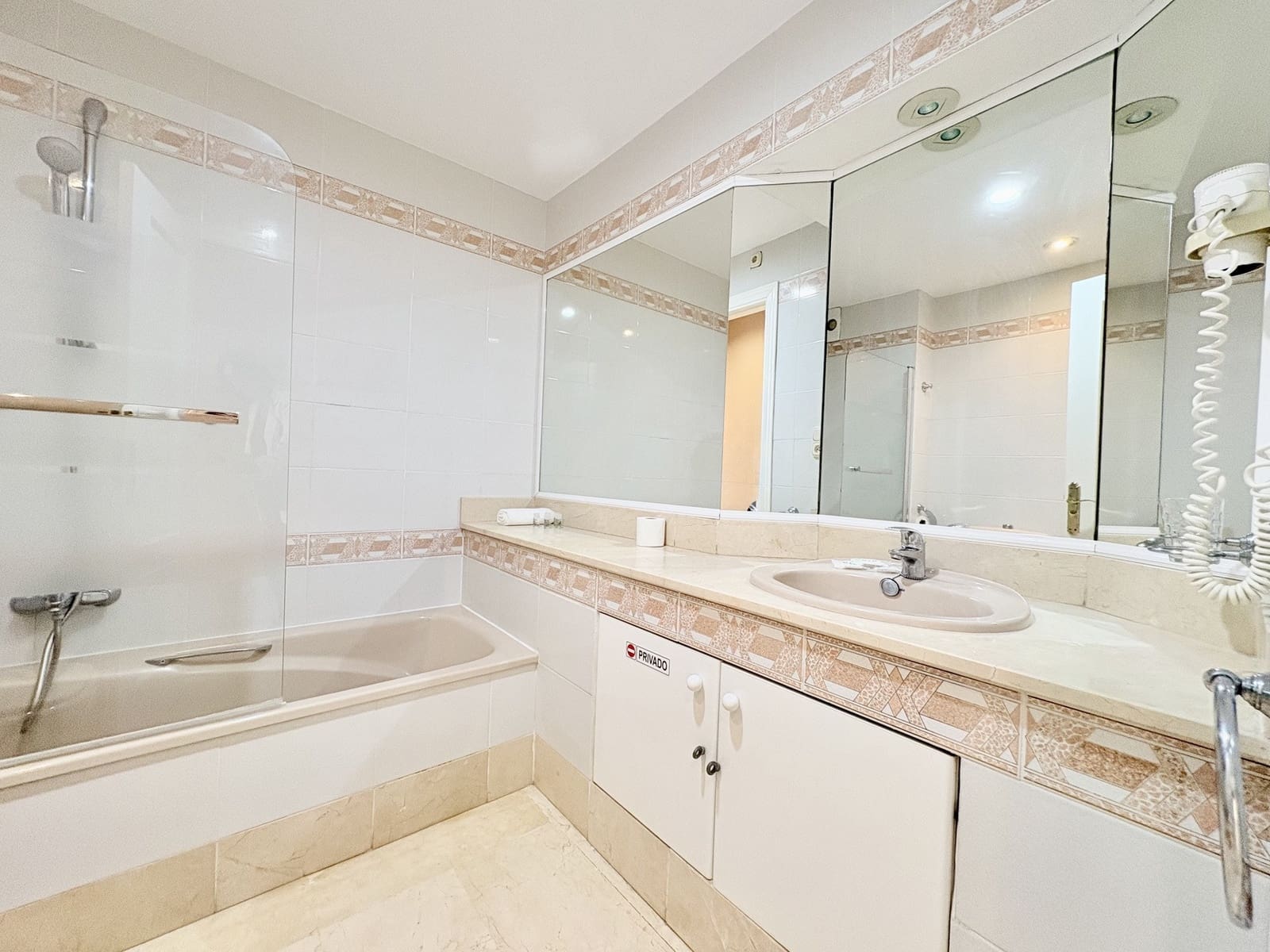 2 bedroom Penthouse for sale in Mijas Costa with pool garage - € 350,000 (Ref: 9371966)