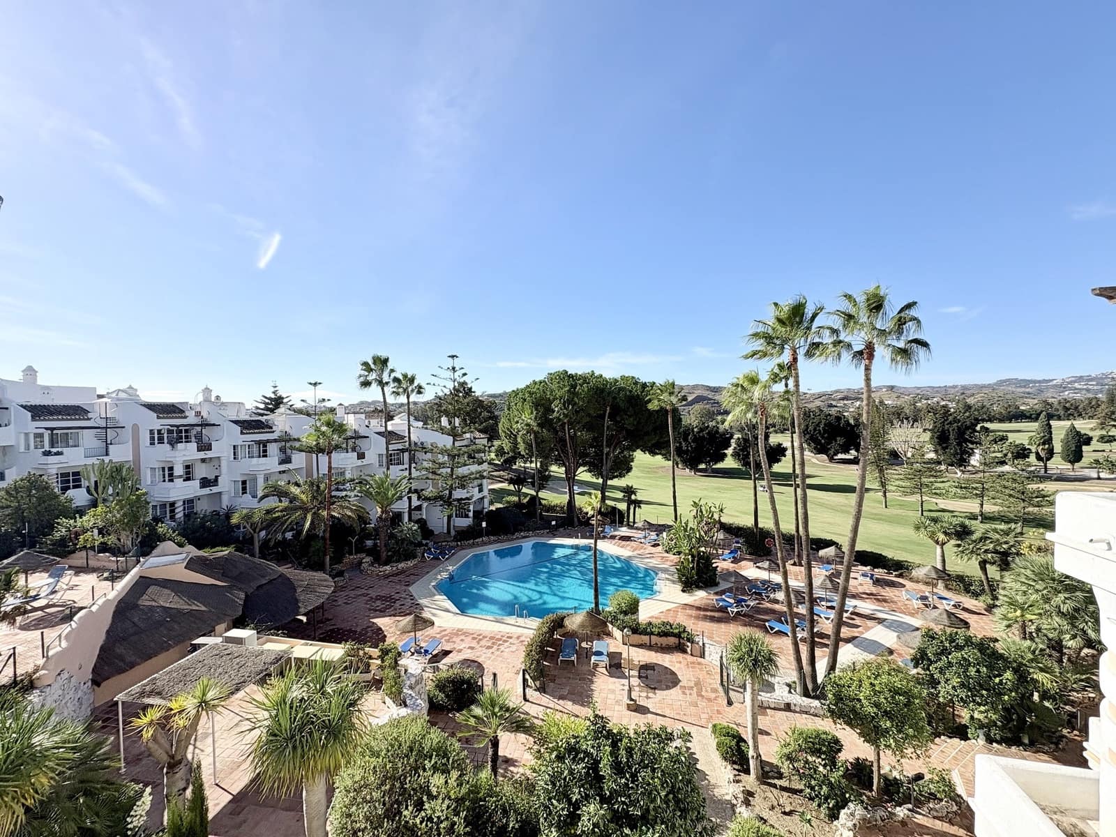 2 bedroom Penthouse for sale in Mijas Costa with pool garage - € 350,000 (Ref: 9371966)
