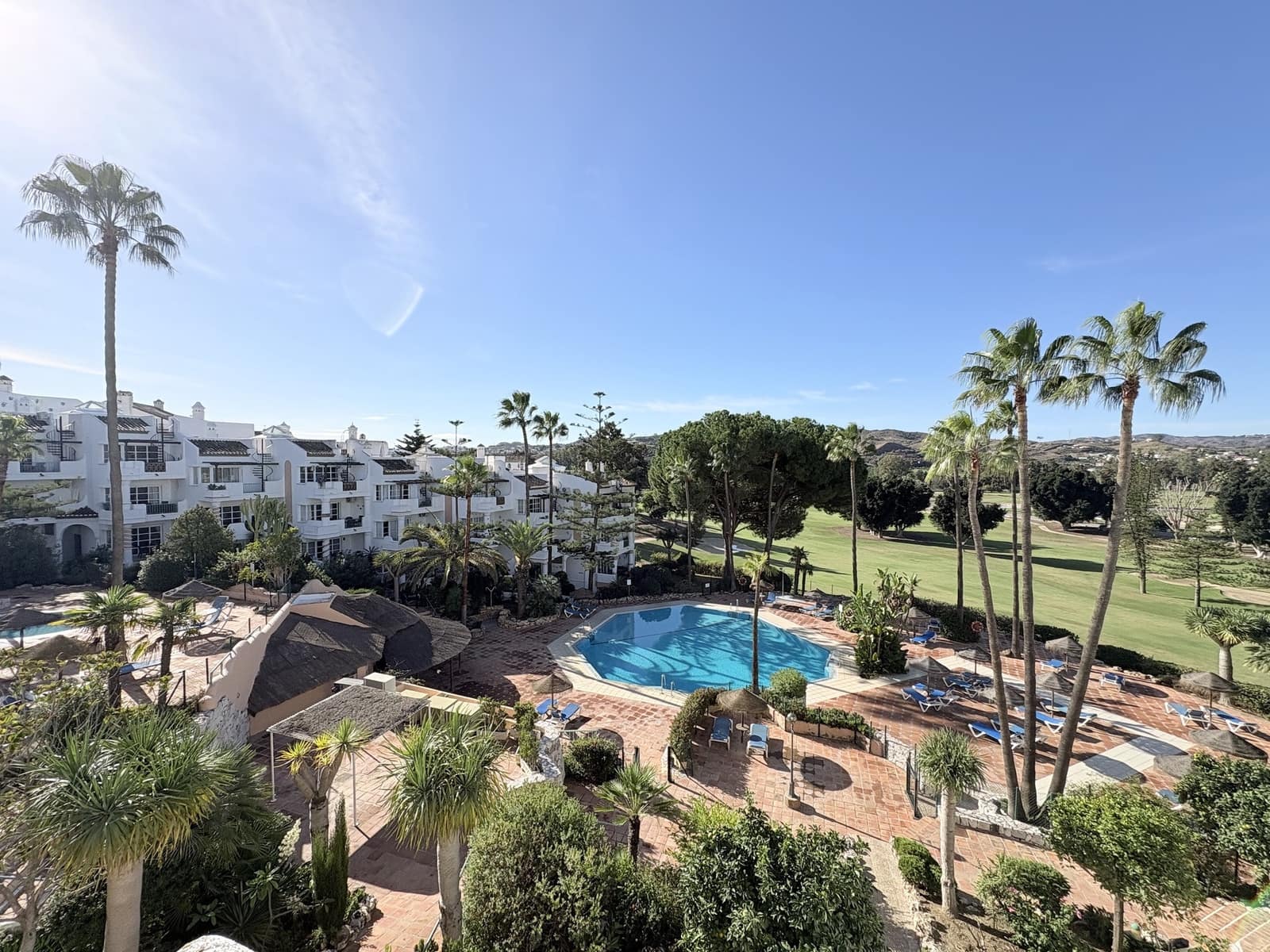 2 bedroom Penthouse for sale in Mijas Costa with pool garage - € 350,000 (Ref: 9371966)