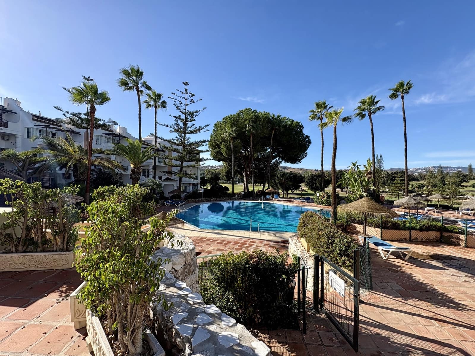 2 bedroom Penthouse for sale in Mijas Costa with pool garage - € 350,000 (Ref: 9371966)