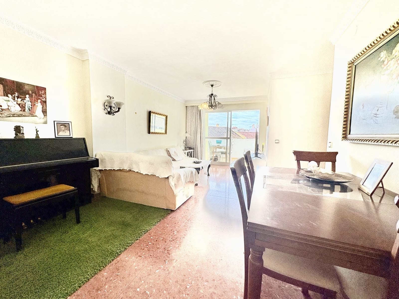 3 makuuhuone Huoneisto myytävänä paikassa Fuengirola mukana 
autotalli - 320 000 € (Ref: 9375156)