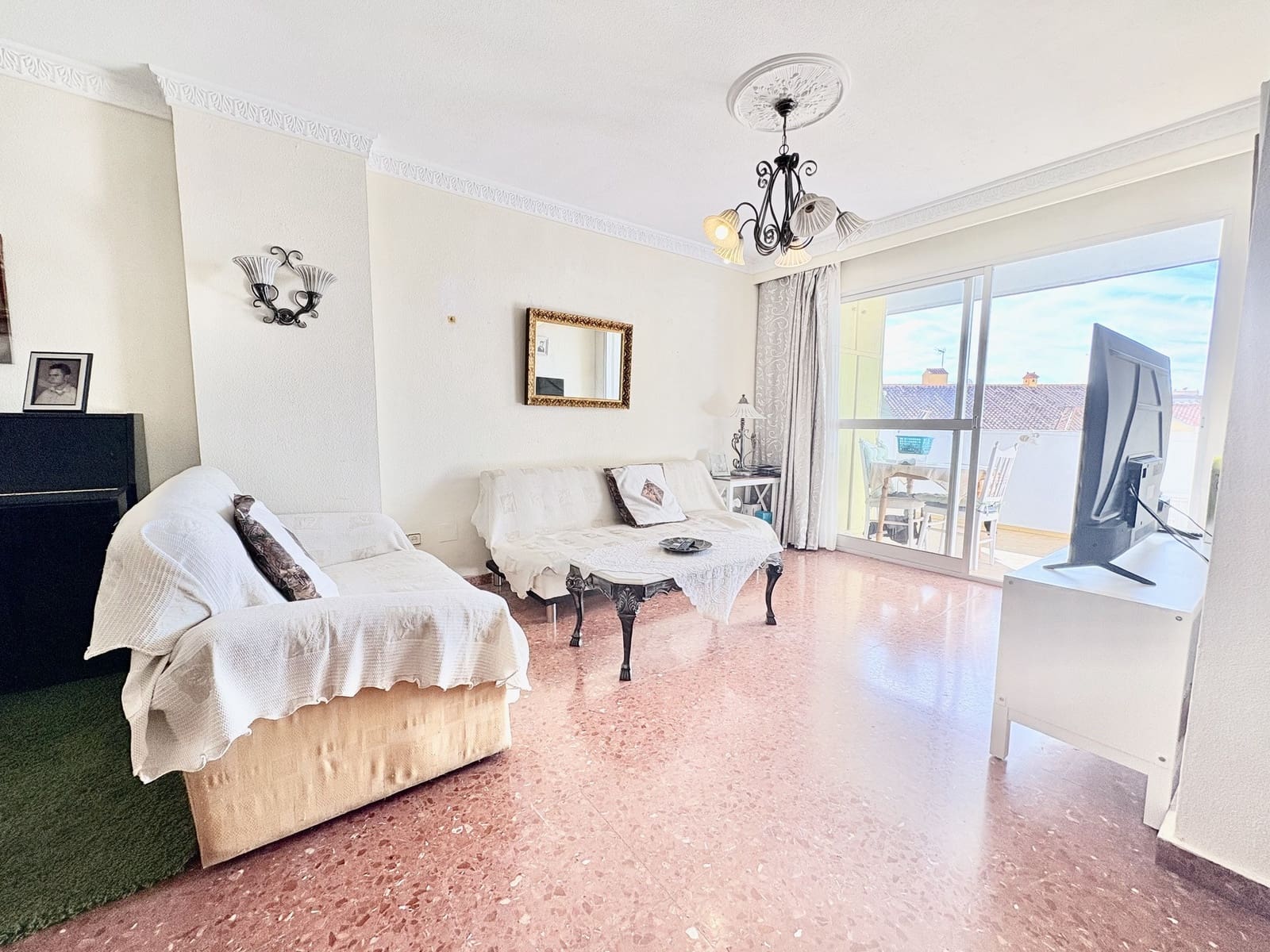 3 makuuhuone Huoneisto myytävänä paikassa Fuengirola mukana 
autotalli - 320 000 € (Ref: 9375156)