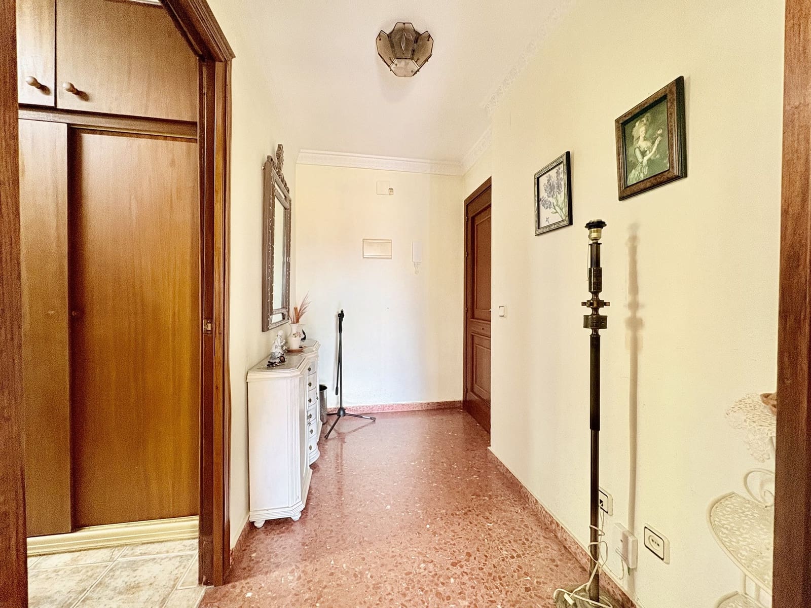 3 makuuhuone Huoneisto myytävänä paikassa Fuengirola mukana 
autotalli - 320 000 € (Ref: 9375156)