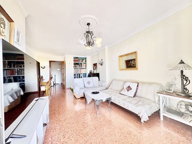 3 makuuhuone Huoneisto myytävänä paikassa Fuengirola mukana 
autotalli - 320 000 € (Ref: 9375156)