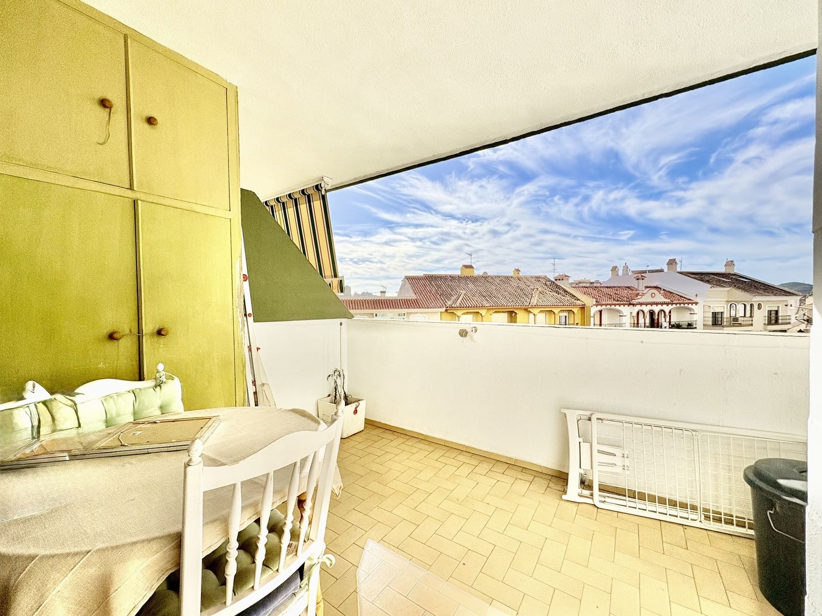 3 makuuhuone Huoneisto myytävänä paikassa Fuengirola mukana 
autotalli - 320 000 € (Ref: 9375156)