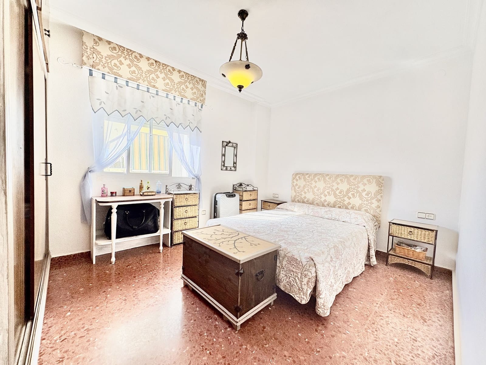 3 makuuhuone Huoneisto myytävänä paikassa Fuengirola mukana 
autotalli - 320 000 € (Ref: 9375156)