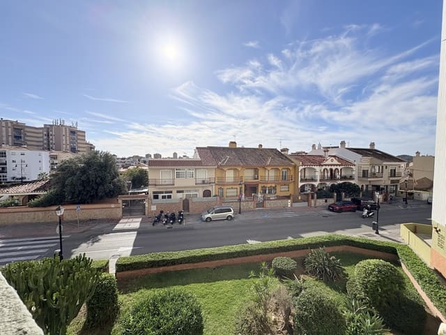 3 makuuhuone Huoneisto myytävänä paikassa Fuengirola mukana 
autotalli - 320 000 € (Ref: 9375156)