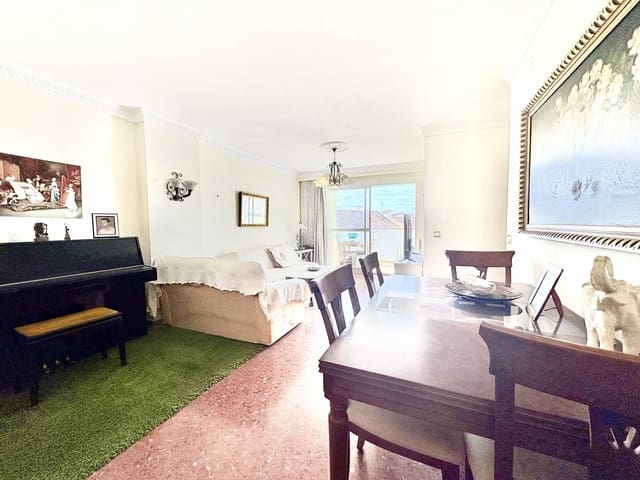 3 makuuhuone Huoneisto myytävänä paikassa Fuengirola mukana 
autotalli - 320 000 € (Ref: 9375156)