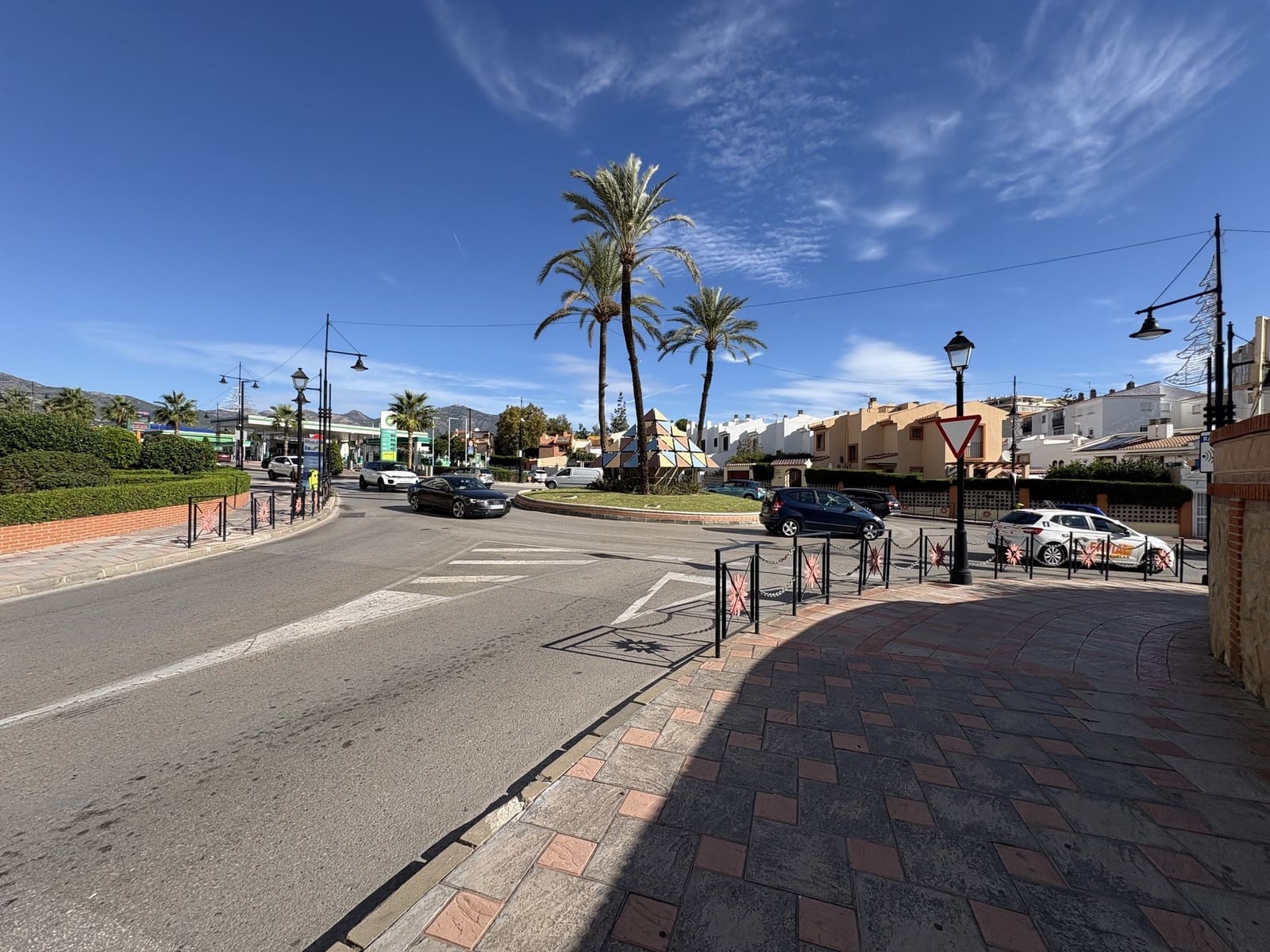 3 makuuhuone Huoneisto myytävänä paikassa Fuengirola mukana 
autotalli - 320 000 € (Ref: 9375156)