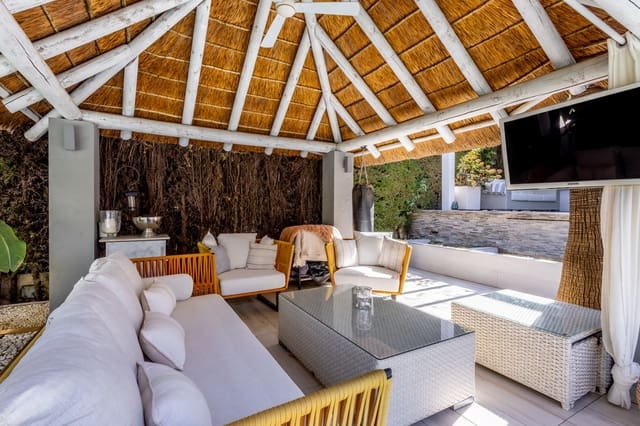 6 soverom Villa til salgs i Coín med svømmebasseng garasje - € 995 000 (Ref: 9375157)