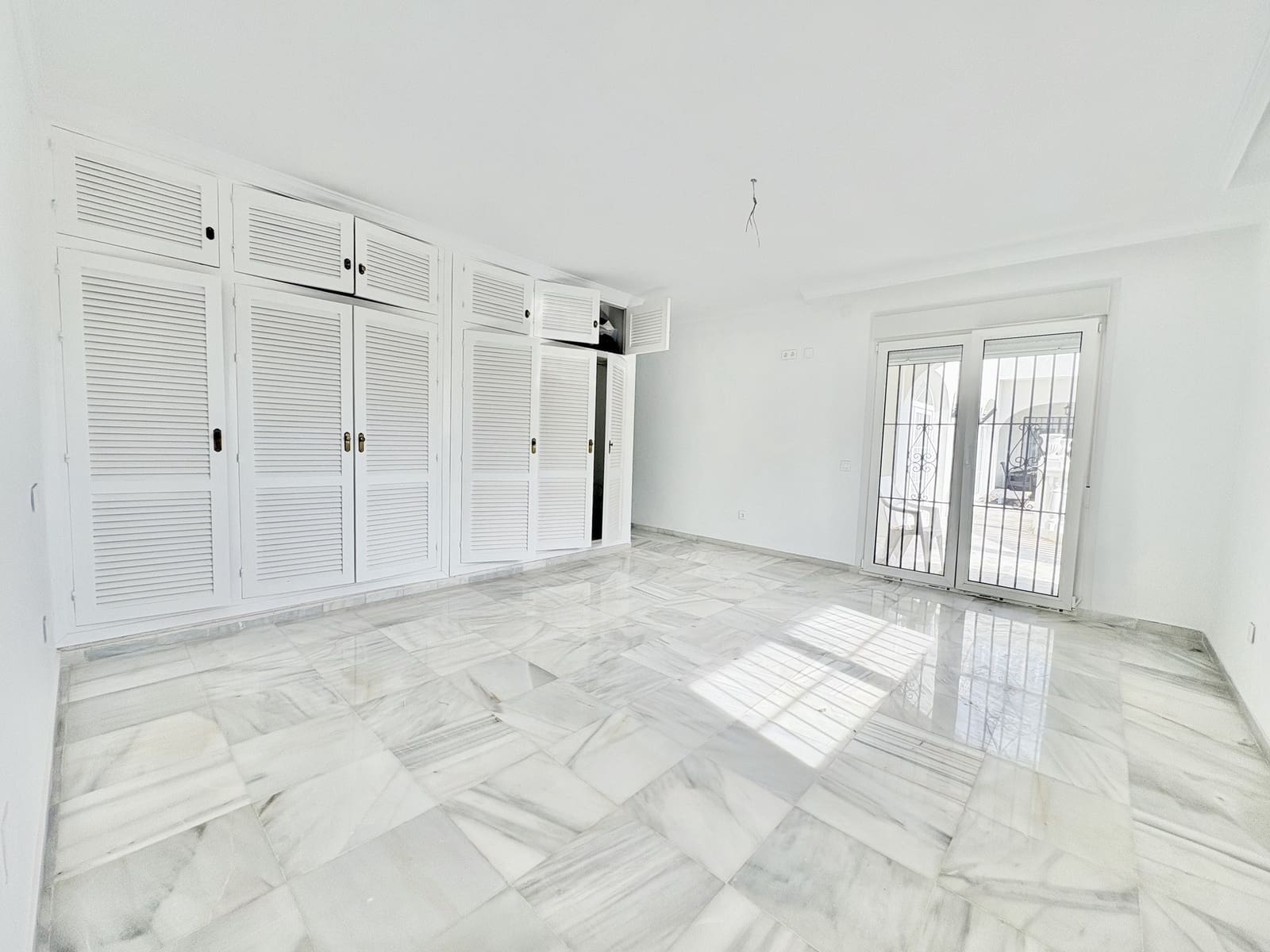 9 bedroom Villa for sale in Mijas Costa with pool garage - € 1,699,000 (Ref: 9377892)