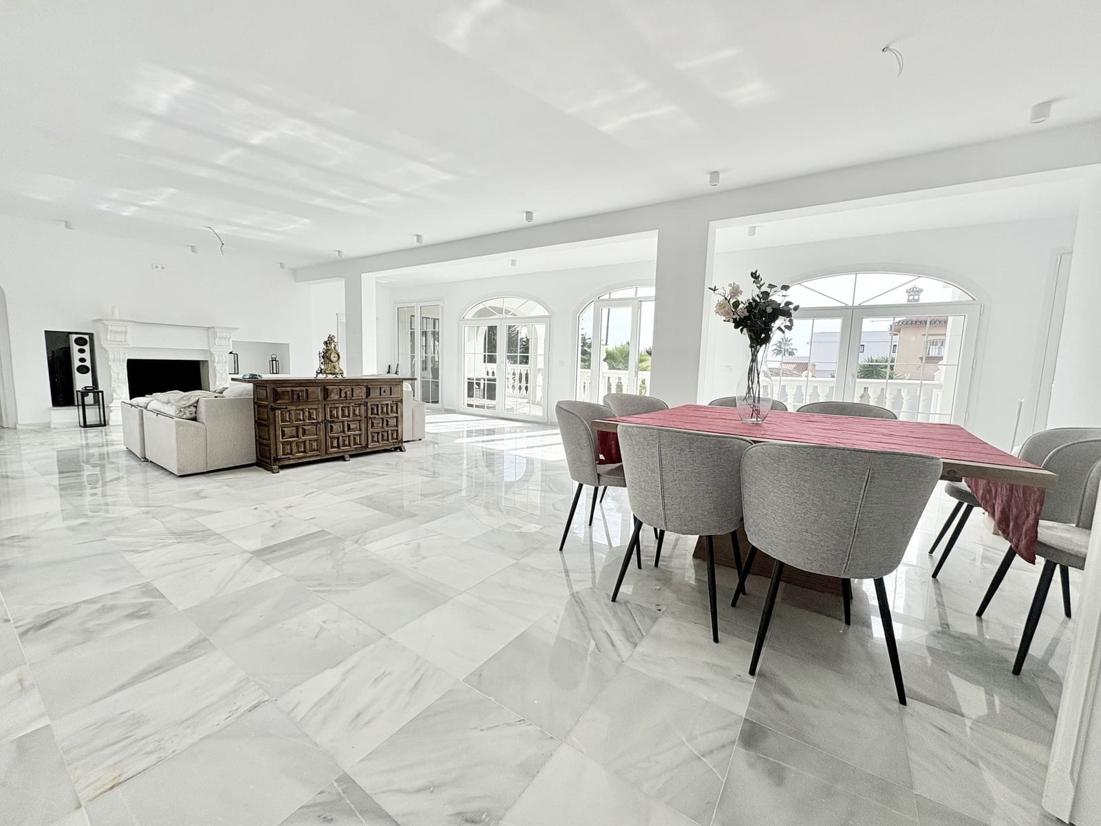 9 bedroom Villa for sale in Mijas Costa with pool garage - € 1,699,000 (Ref: 9377892)