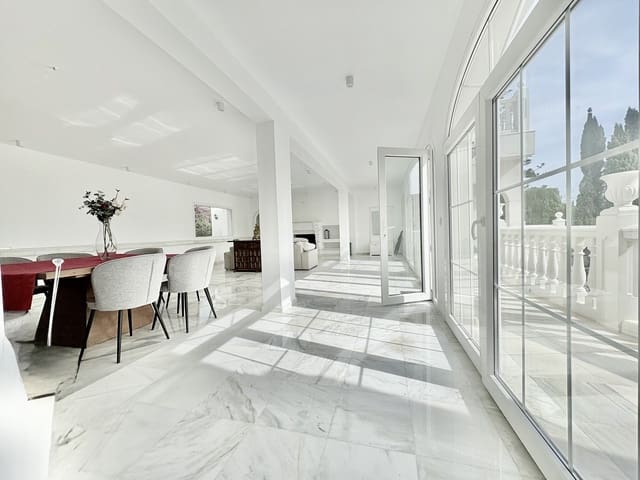 9 slaapkamer Villa te koop in Mijas Costa, Mijas met zwembad garage - € 1.699.000 (Ref: 9377892)