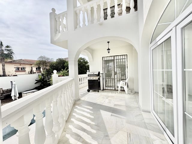 9 slaapkamer Villa te koop in Mijas Costa, Mijas met zwembad garage - € 1.699.000 (Ref: 9377892)