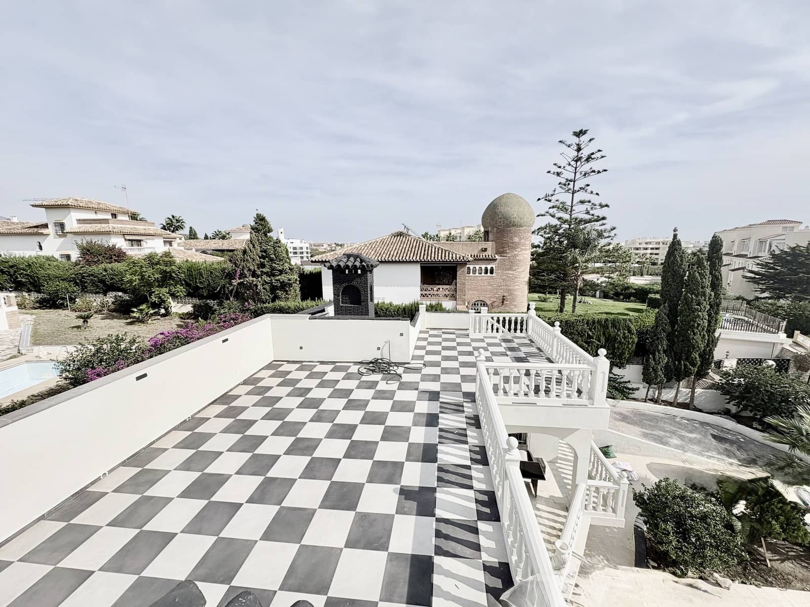9 bedroom Villa for sale in Mijas Costa with pool garage - € 1,699,000 (Ref: 9377892)