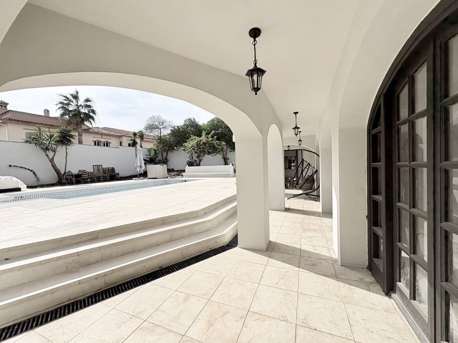 9 bedroom Villa for sale in Mijas Costa with pool garage - € 1,699,000 (Ref: 9377892)