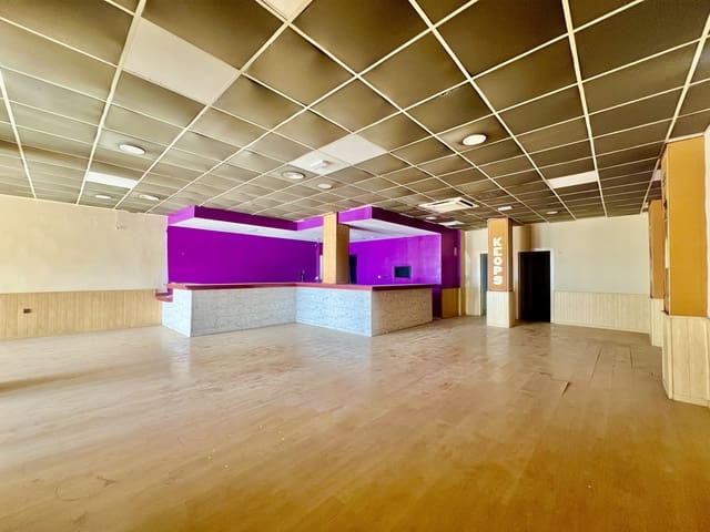 Business for sale in Vícar with garage - € 210,000 (Ref: 9382573)