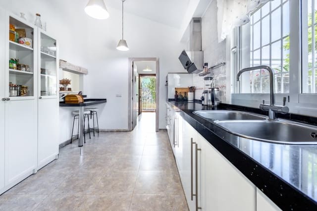 3 soveværelse Villa til salg i Mijas med swimmingpool garage - € 1.450.000 (Ref: 9385430)