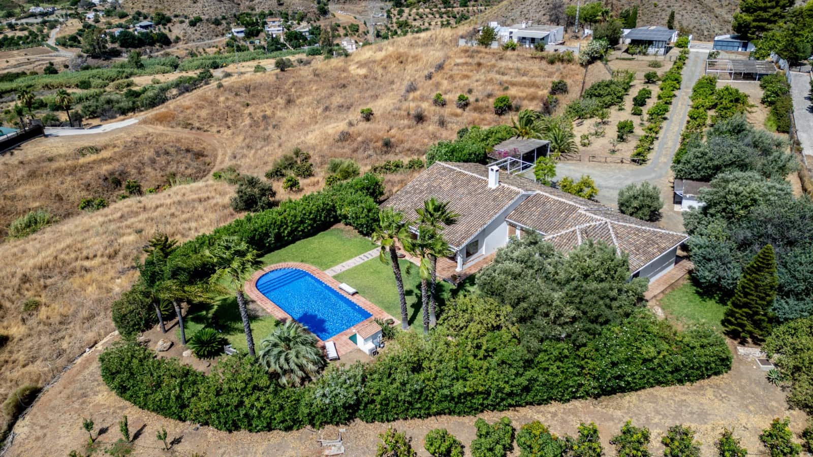 3 bedroom Villa for sale in Mijas with pool garage - € 1,450,000 (Ref: 9385430)