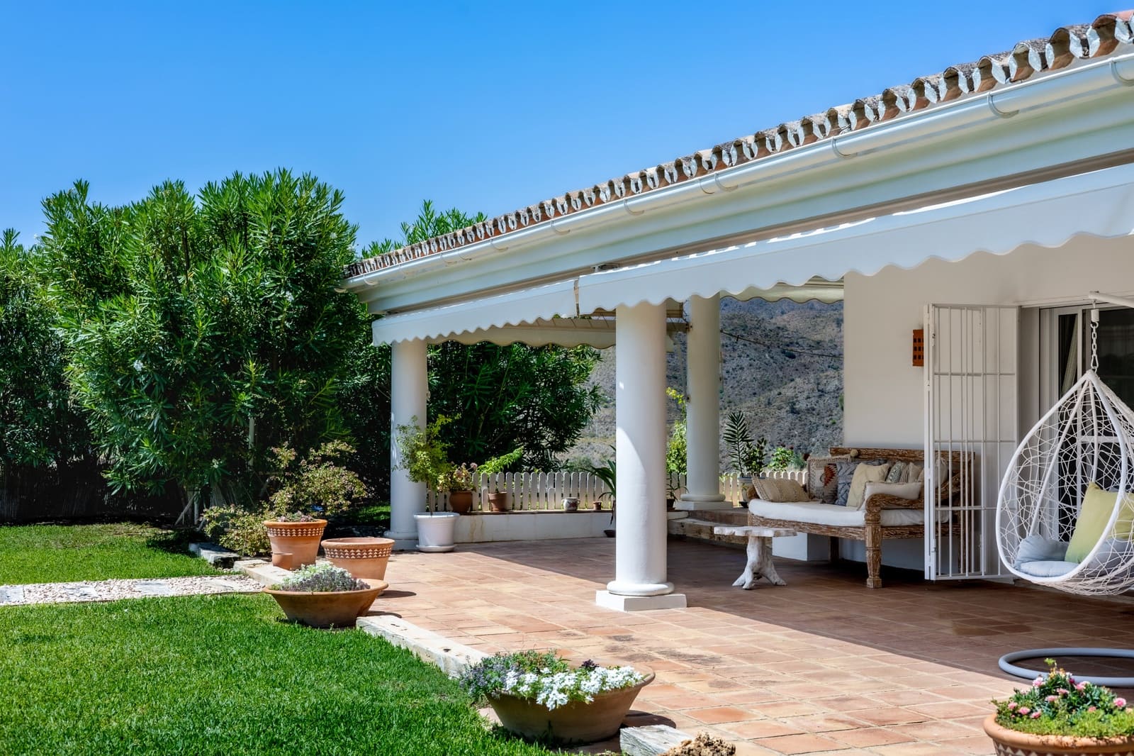 3 bedroom Villa for sale in Mijas with pool garage - € 1,450,000 (Ref: 9385430)